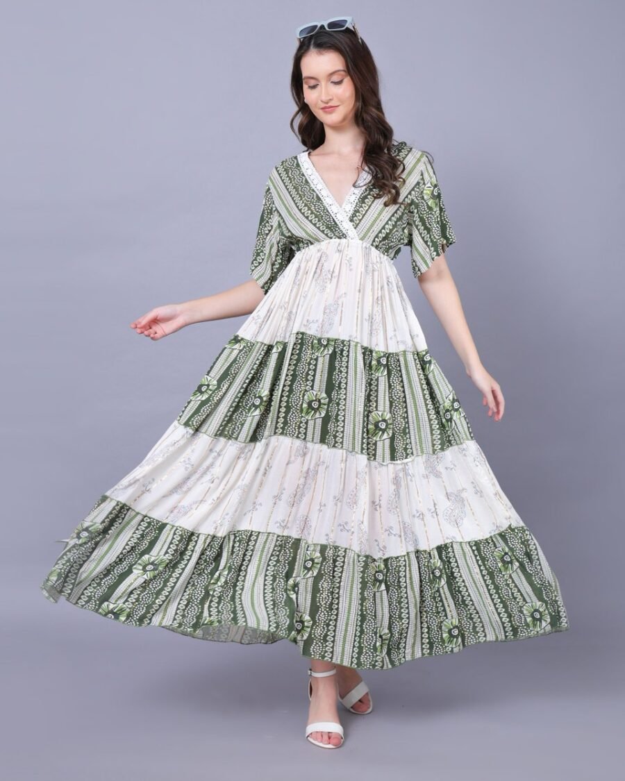 Green & White Trendy Waves Maxi Dress